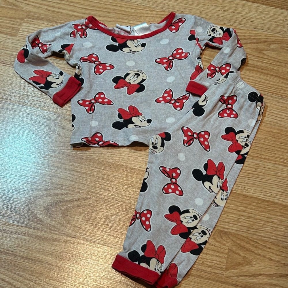 Disney Minnie Mouse Toddler Girls 2T Pajama Set Gray Red Bows Polka Dot‎ PJs